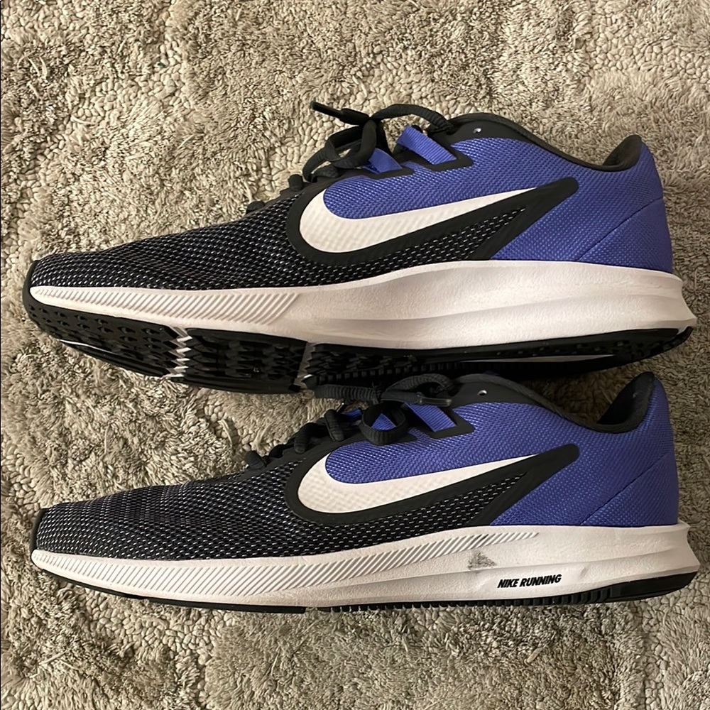 Nike Black and Purple Athletic Shoes with Cushioned Sole